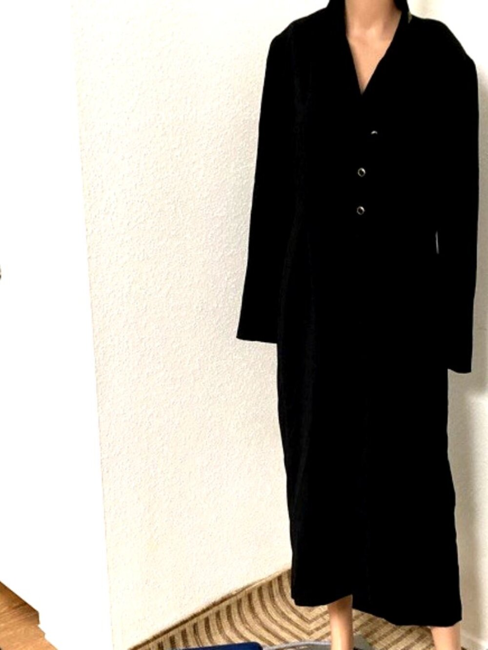 Vintage Nipon Studio Women's Black Maxi Dress Size 6 Long Sleeve Button Front
